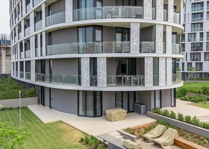 2 Bed Luxury Apartment, Ellipse, Waterfall