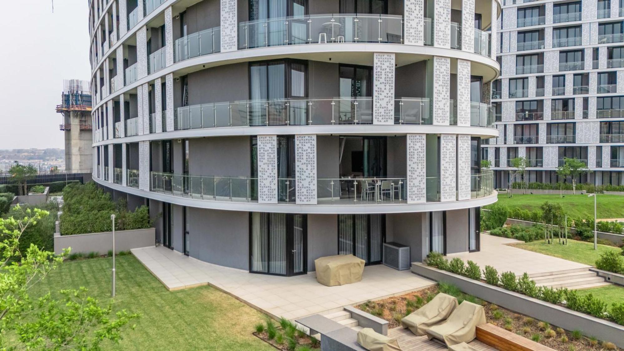 2 Bed Luxury Apartment, Ellipse, Waterfall Apartamento *