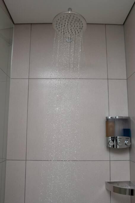 2 Bed Luxury Apartment, Ellipse, Waterfall Apartamento *