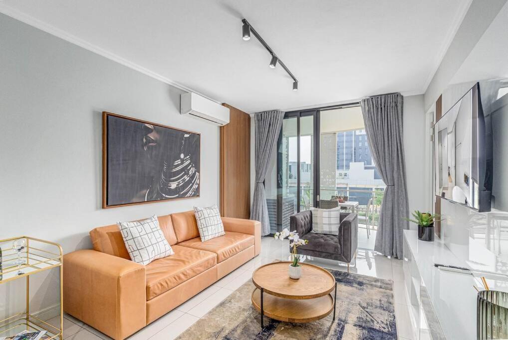 2 Bed Luxury Apartment, Ellipse, Waterfall