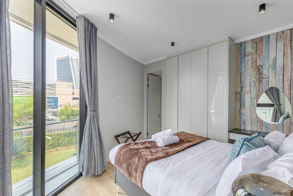 2 Bed Luxury Apartment, Ellipse, Waterfall Apartamento Midrand